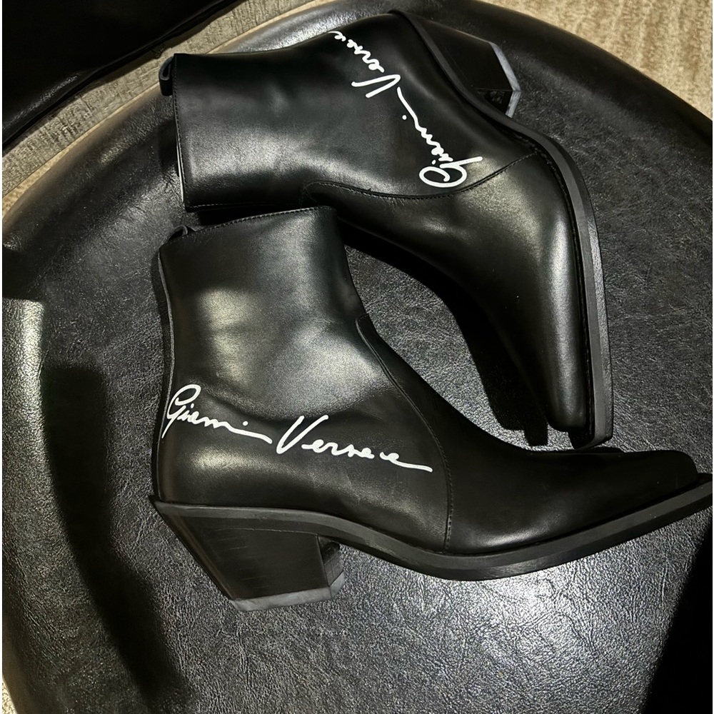Versace Women's Black Leather Logo Cowboy ankle Boots Shoes US 7 Italian 37